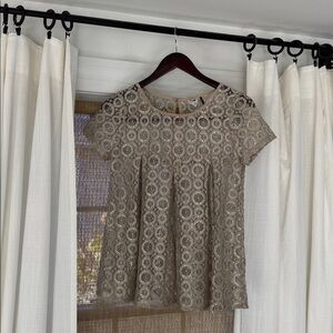 Anthropologie Akemi & Kin lace crochet top silver tan xs holiday
